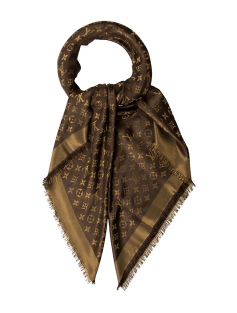 louis vuitton shawl prijs|louis vuitton ecru monogram shawl.